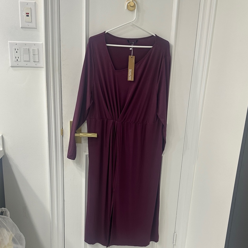 NWT BloomChic Mauve Twist-Front Midi Dress – Size 18/20